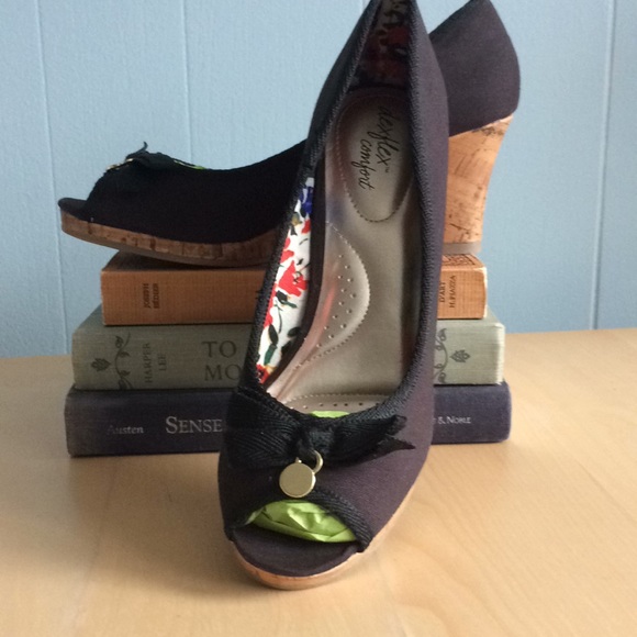 dexflex comfort Shoes - NWOB Dexflex Wedges